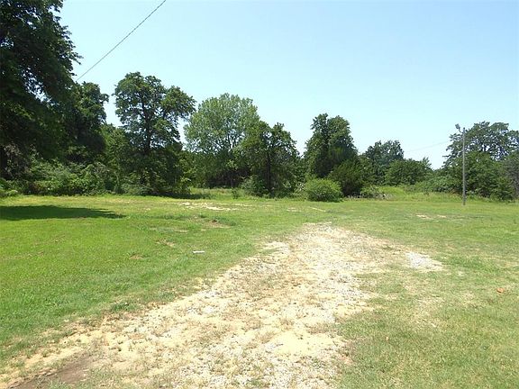 4th image of 4001 N Youngs Dr #2