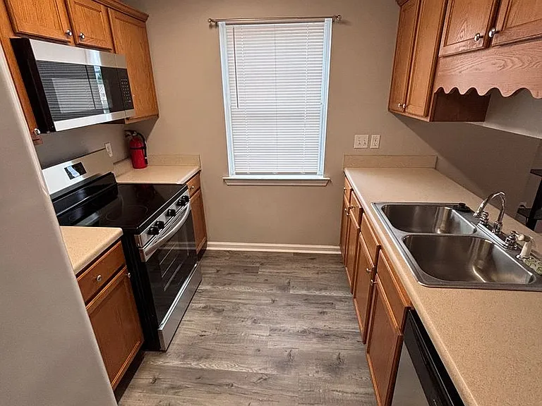 608 Elm St #A5 — Photo 4