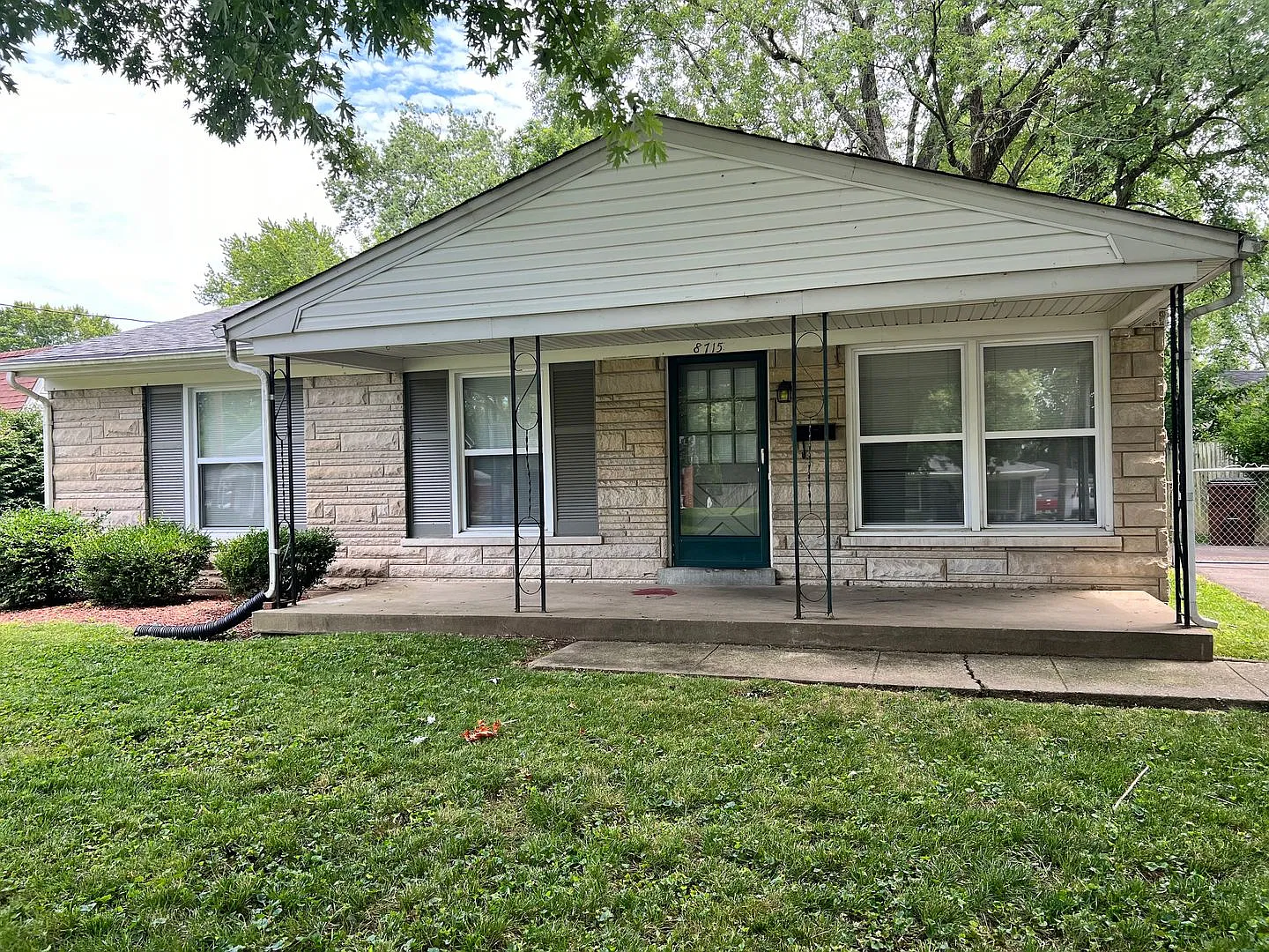 Okolona Home — Photo 1
