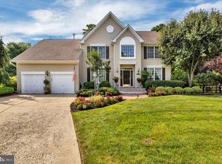 16 Regency Dr, Voorhees, NJ 08043