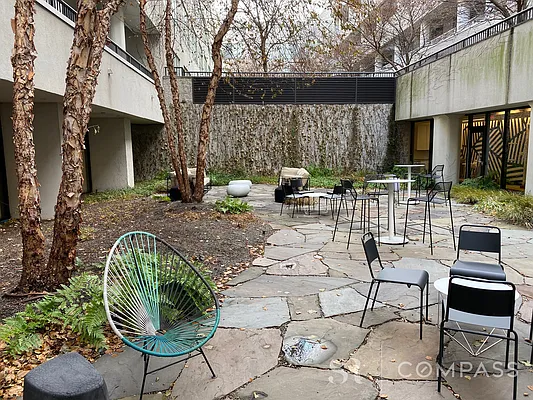 Rented by Compass | media 16