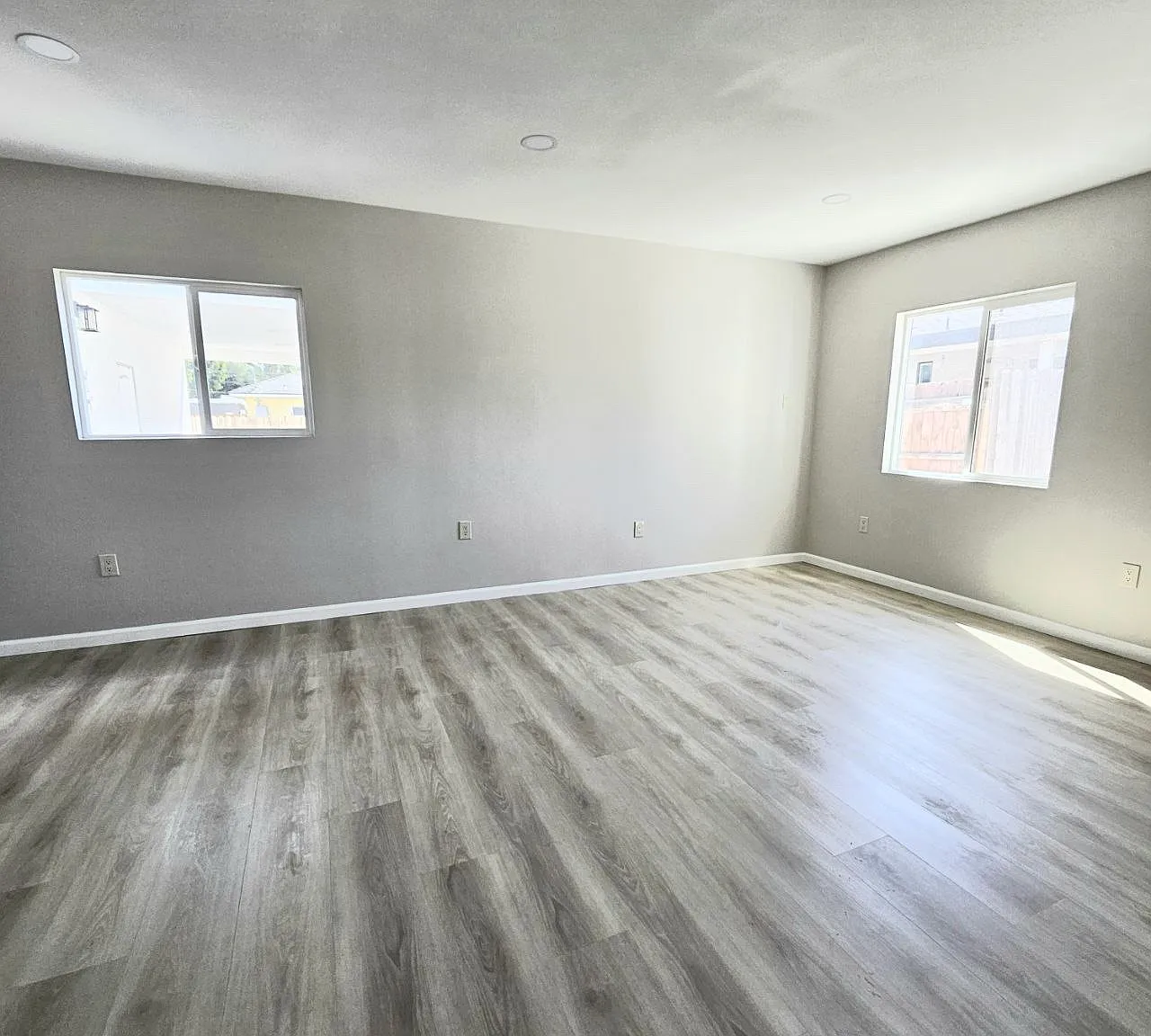 2 bed, 850 sqft, $3,000 — Photo 3