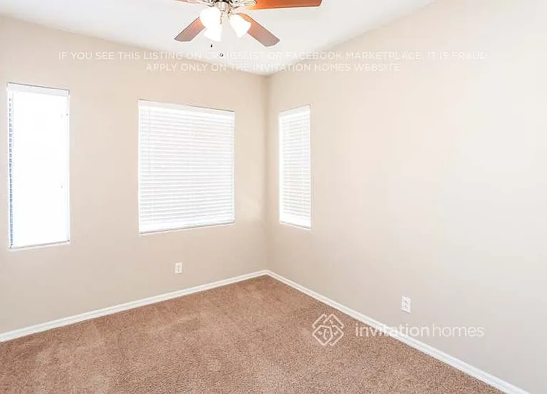 7805 Robinglen Ave — Photo 11