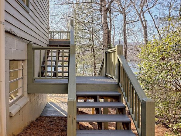 888 Moccasin Creek Rd, Clarkesville, GA 30523