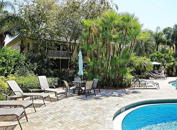 4th image of 24670 Canary Island Ct Unit 202
