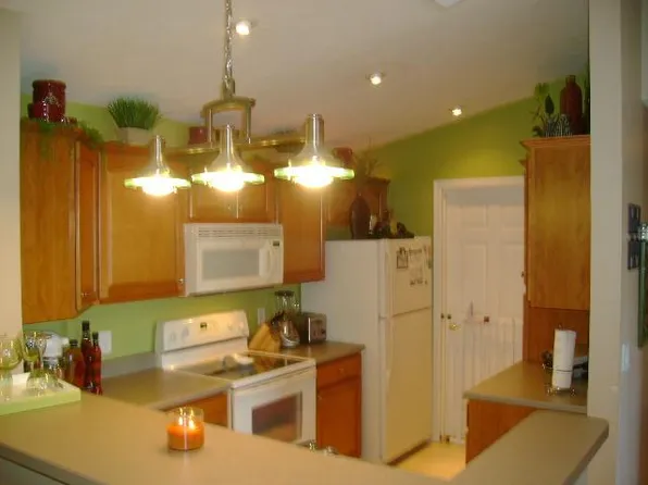 6230 Amberley Dr APT 309, Indianapolis, IN 46237