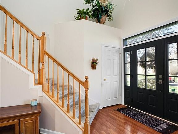 3rd image of 2920 Plantation Dr