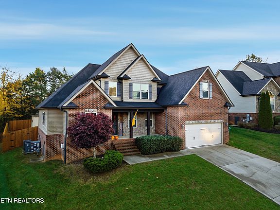 2nd image of 1316 Fox Ridge Dr