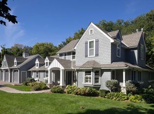 20265 Cottagewood Rd, Excelsior, MN 55331