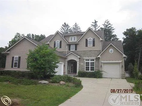 114 Singh Blvd photo 1