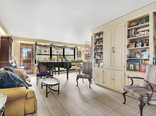 185 W End Ave APT 28D, New York, NY 10023
