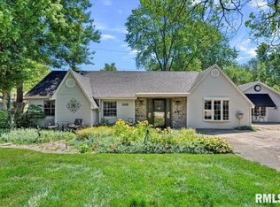 3240 S 1st St, Southern View, IL 62703