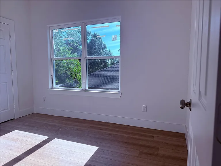 824 Mabel St — Photo 6