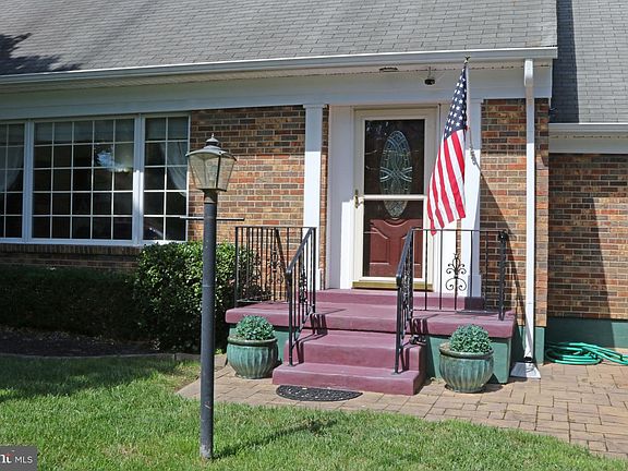 2nd image of 304 Hamilton St