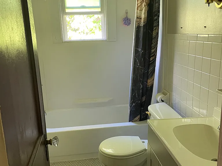 23 Lansing Ave #2 — Photo 13