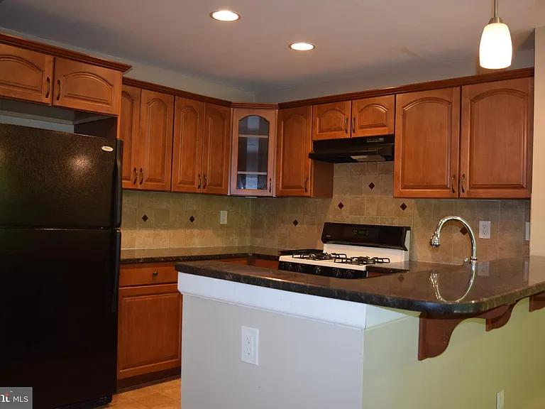 6062 Cedar Ct — Photo 4