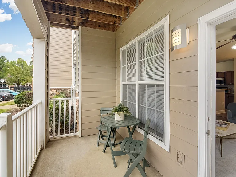 Highlands Apartment Homes — Photo 17