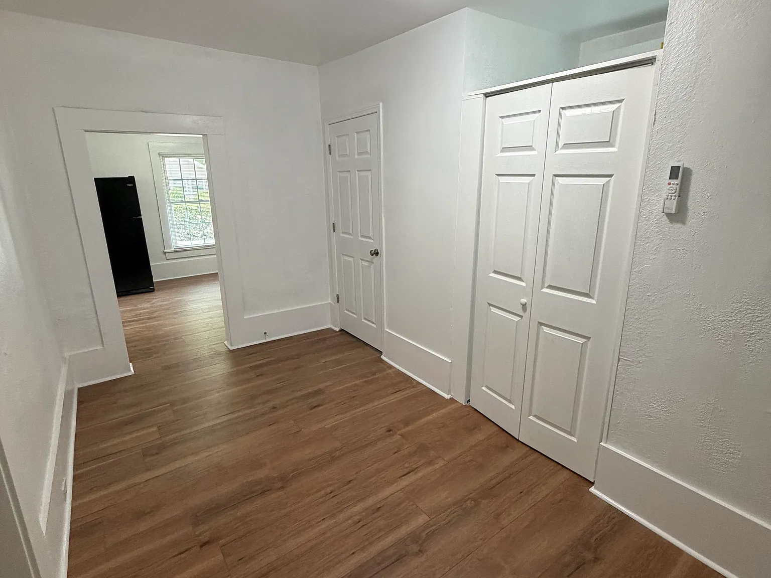 3 bed, 1014 sqft, $1,925 — Photo 3