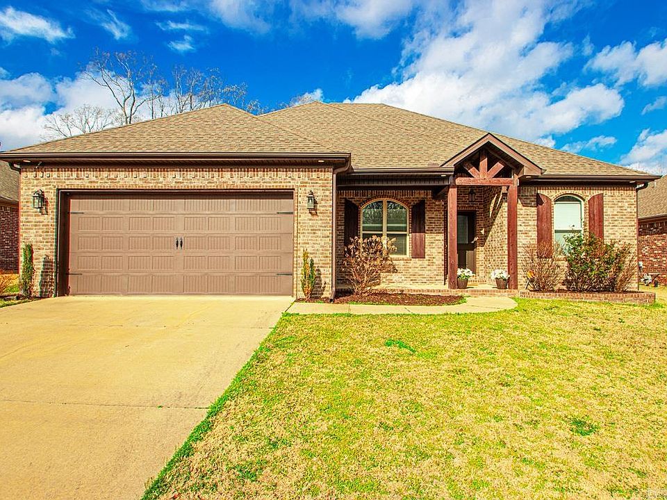 1st image of 1009 Oak Forest Cir