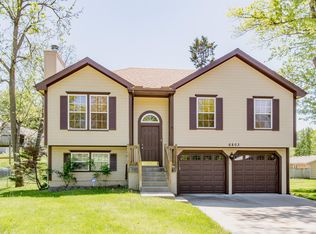 6803 NW 73rd St, Kansas City, MO 64152