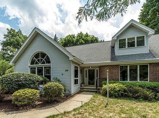 210 Greenside Ave, Ypsilanti, MI 48197
