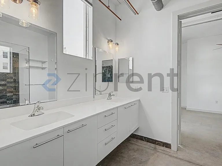 103 SE 4th Ave #203 — Photo 33
