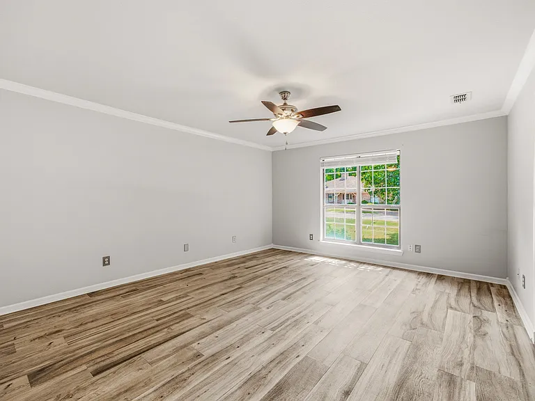 6023 Melrose Cir — Photo 8