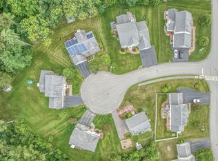 6 Kendall Ct, Merrimack, NH 03054