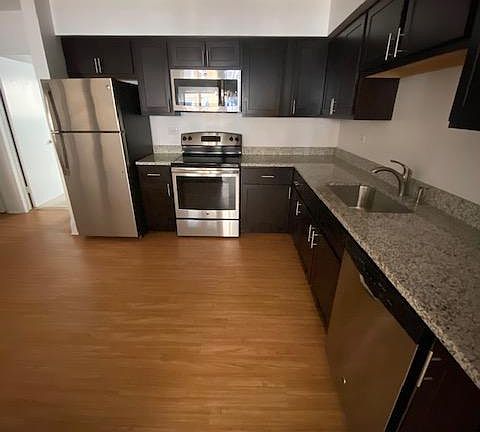 3rd image of 4816 N Paulina St Rear 3C
