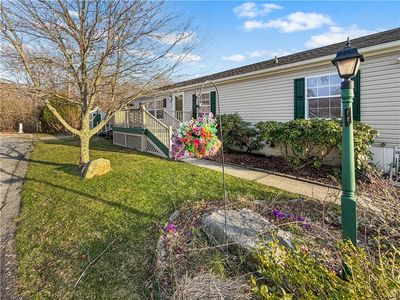 71 Blackbird St, Tiverton, RI, 02878