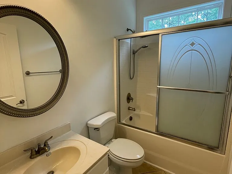 603 Salem Ct — Photo 12