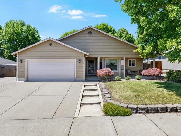 962 Ridgeview Dr, Eagle Pt, OR 97524