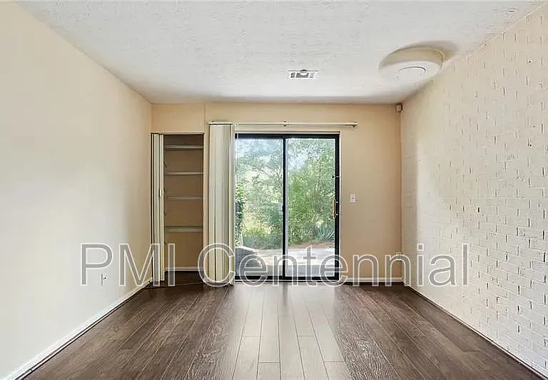 76 Sandalwood Cir — Photo 3