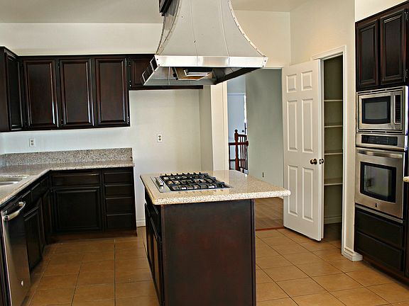 4th image of 24290 Breckenridge Ct