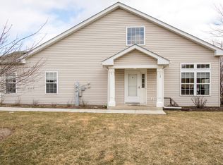 228 Kathryn Ln, North Aurora, IL 60542