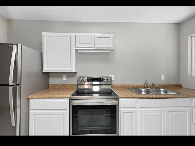 3321 Indiana Ave #B — Photo 4