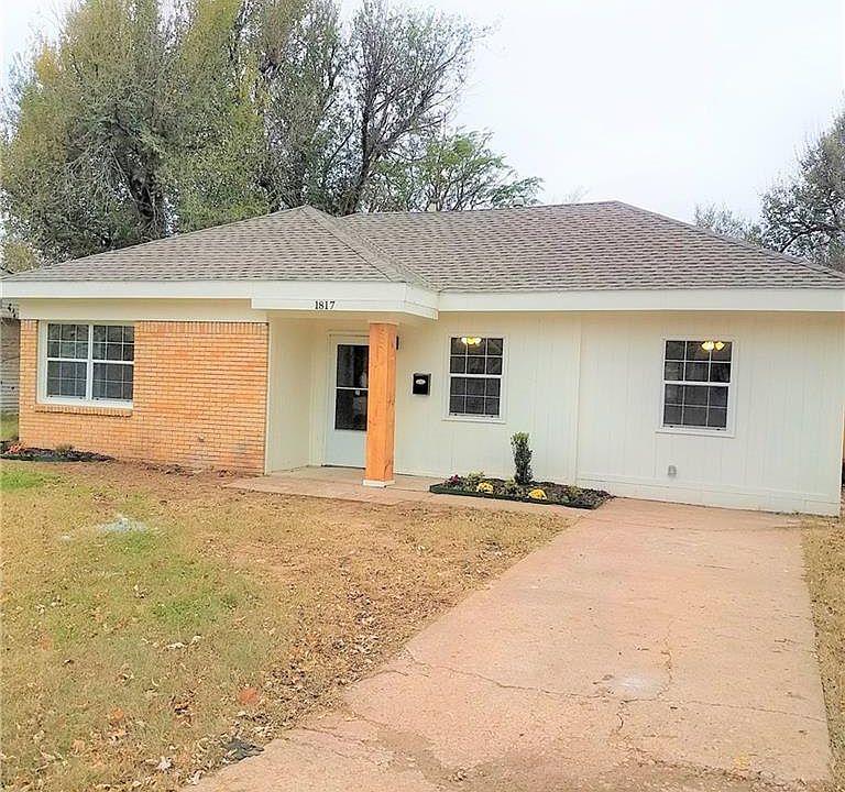 1st image of 1817 Elm Dr