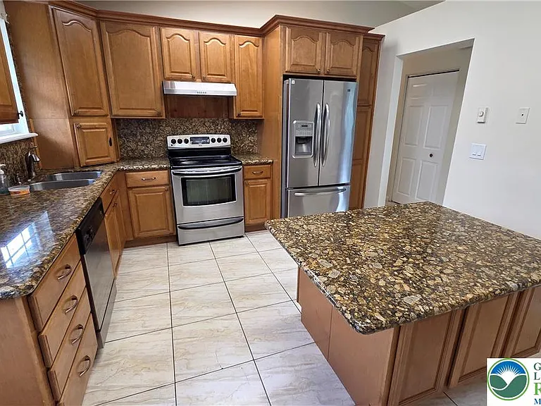 481 Savage Rd — Photo 7