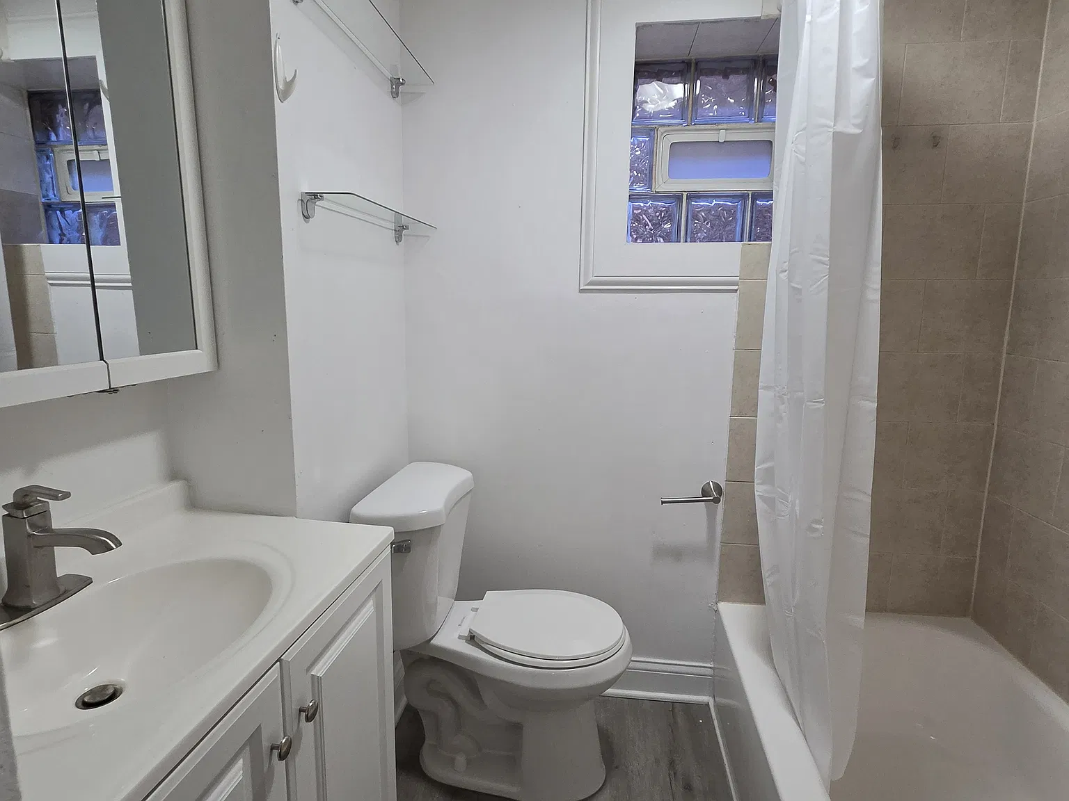 2 bed, 500 sqft, $1,400 — Photo 4