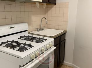 1103 Clarence Ave #1R, Bronx, NY 10465