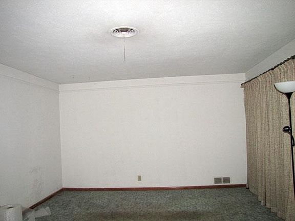 4th image of 1005 Brown Trl