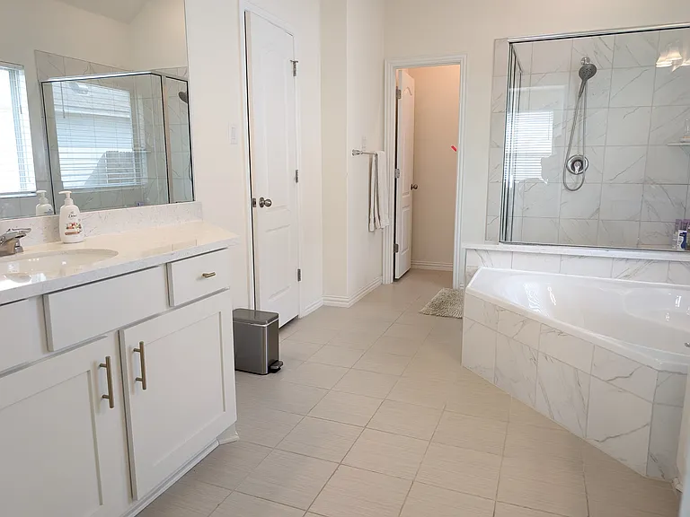 208 Monteforte Rd — Photo 7
