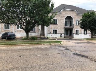 1990 Larkin Ave, Elgin, IL 60123