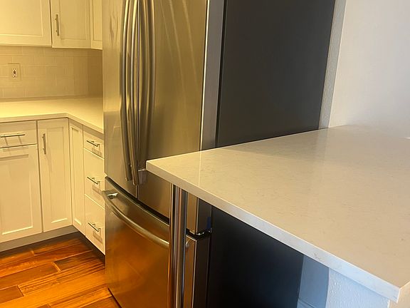 4th image of 400 E Colonial Dr APT 808