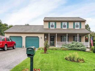 537 Crestwood Dr, Red Lion, PA 17356