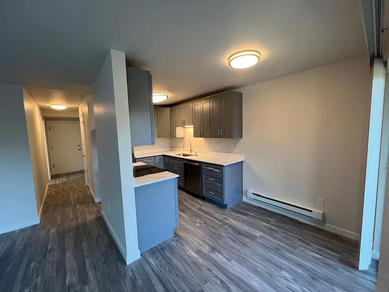 Ekilai Apartments - Spacious 1 Bed, 2 Bed Units & 3 Bed Units, w/ Private Balcony ~ Designer fini... — Photo 33