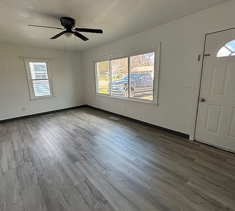 5th image of 80 Cedar Ave S