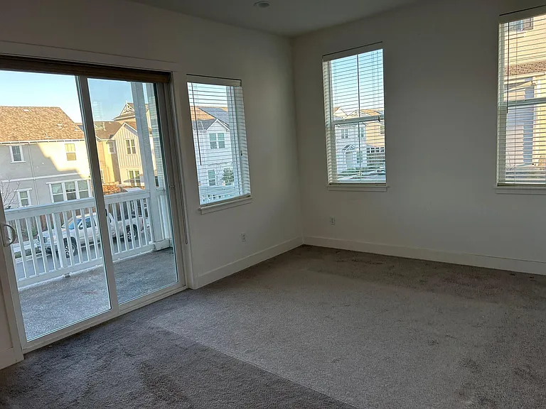 37435 Bay Crest Rd — Photo 8