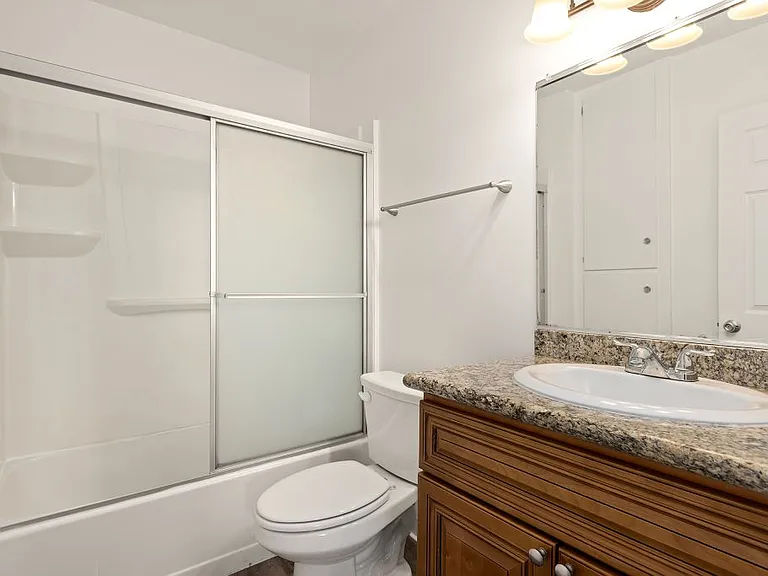 Parthenia Terrace Apartments — Photo 8
