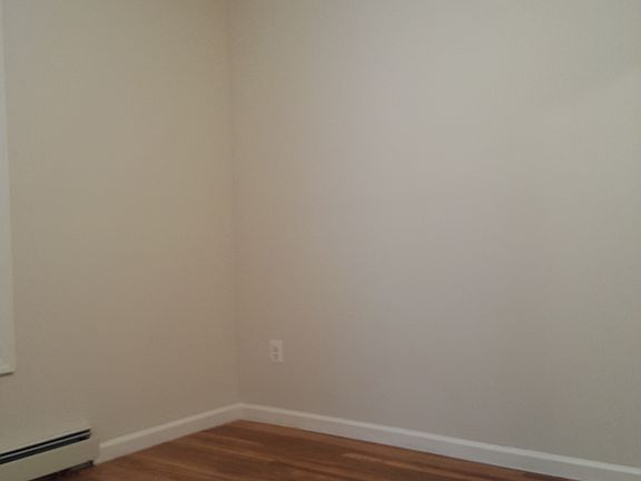 3rd image of 6117 Hudson Ave #2